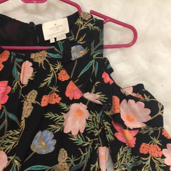 Blossom cold shoulder dress - Picture 3 of 5